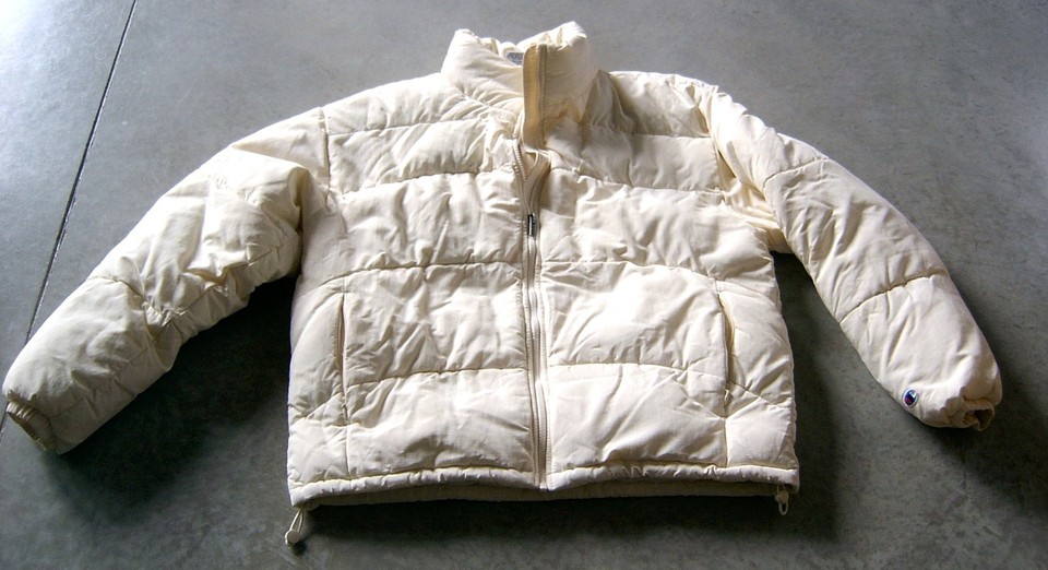 CHAMPION WOMEN'S IVORY PUFFER JACKET SZ SMALL - FAINT MARK ON SLEEVE ENDS