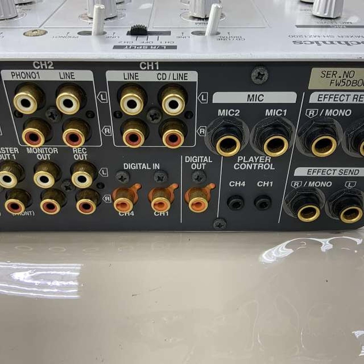 Technics SH-MZ1200 4-channel DJ Mixer 3-band Equalizer Black
