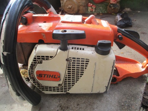 Stihl 031 AV Chainsaw With Bar and Chain -good condition