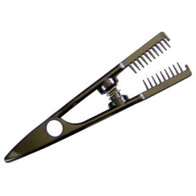 EZ Eyelash Comb removes excess mascara and evenly separates lashes