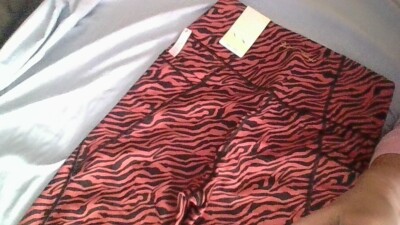 NWT! Victoria's Secret Sz S Performance Zebra Tiger 7/8 Tight High Waist Legging