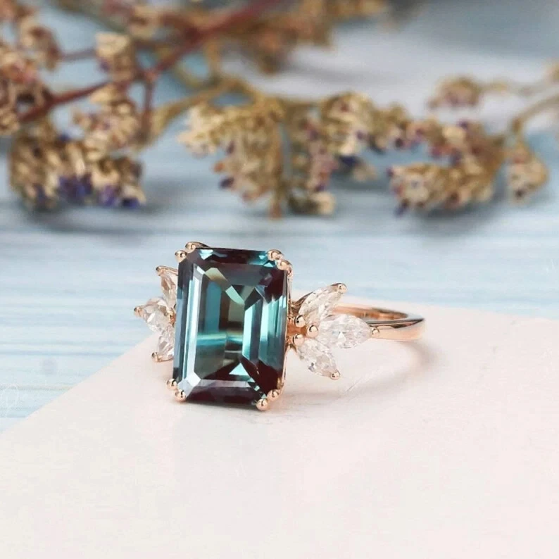 Anel alexandrita corte esmeralda mudança de cor, anel feito à mão de prata esterlina 925 - Imagem 3 de 3