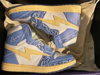 Brand New Never Worn Blue Bandana kool kiy sneakers size 5