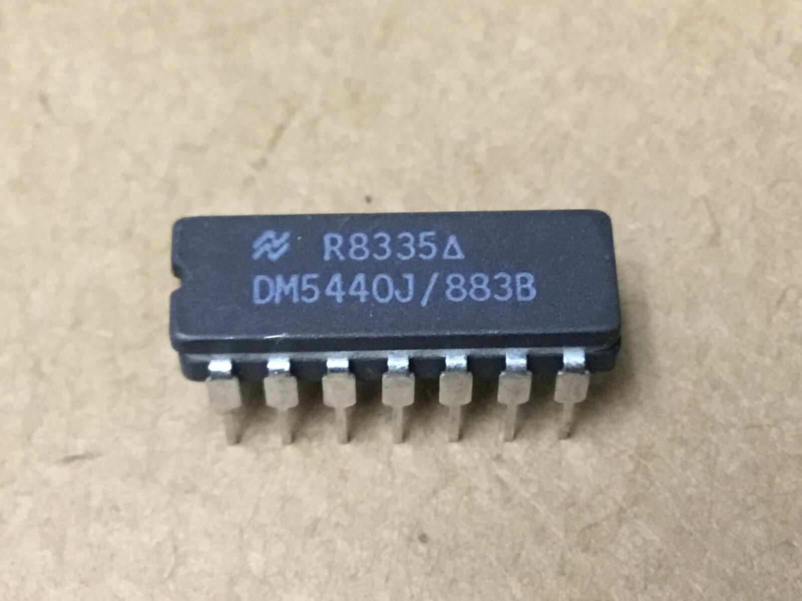 (1 PC) NATIONAL DM5440J/883B DIGITAL MICROCIRCUIT NSN# 5962-01-127-7408