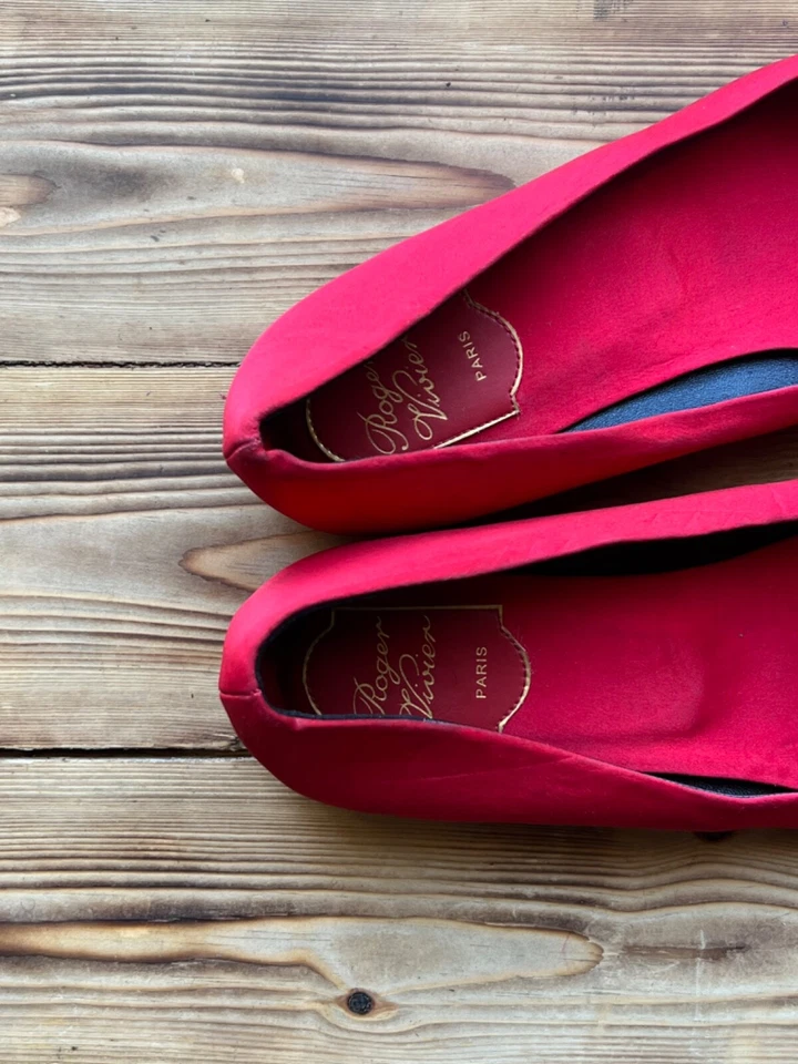Bailarinas Roger Vivier Rojo Flor Rhins Hebilla Satén Nuevas En Talla 38 EU|7.5 US| Foto 4 de 4