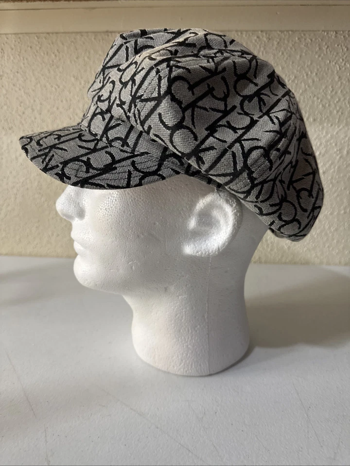 Gorra CALVIN KLEIN Newsboy Estampado Completo Logo CK Gris y Negro Talla Única Foto 3 de 4