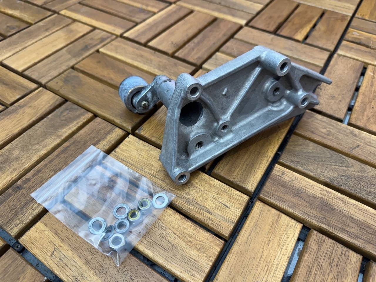 Ferrari 360 Support P/N 181822