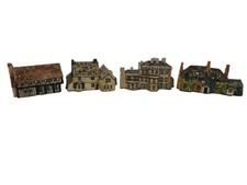 Set of 3 Ceramic Cottage House Ornaments Decorative Village Pre Onwed Colectable