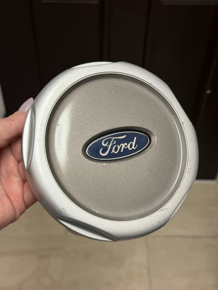 Tapacubos tapacubos Ford Explorer Sport Trac 2001-2005 OEM Qt.1 Foto 3 de 4