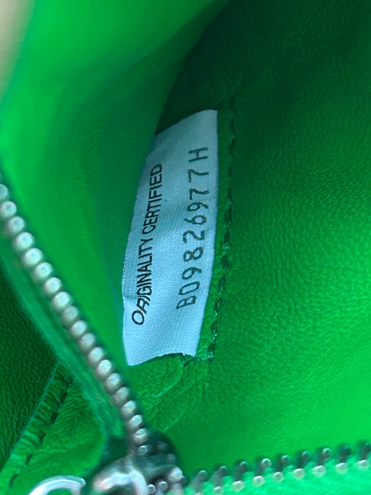 Pre-authenticated new Bottega Veneta cassette bag with dust bag Green Crossbody thumbnail 2