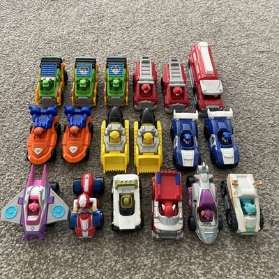 Paw Patrol Kleinfahrzeuge Konvolut 18 nicht abnehmbare Figuren teils Die Cast