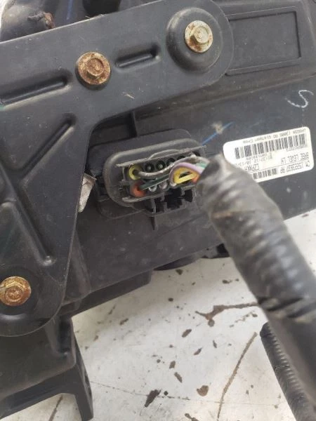 Driver Left Headlight Coupe Base Halogen Fits 08-14 CTS 754374 - Image 3 of 4