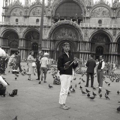 The Italian actress Elsa Martinelli at Piazza San Marco in Venice - Old Photo