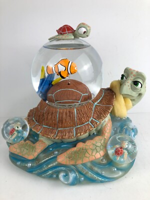 Disney Finding Nemo Snowglobe Snow Globe Dory Marlin Squirt Crush