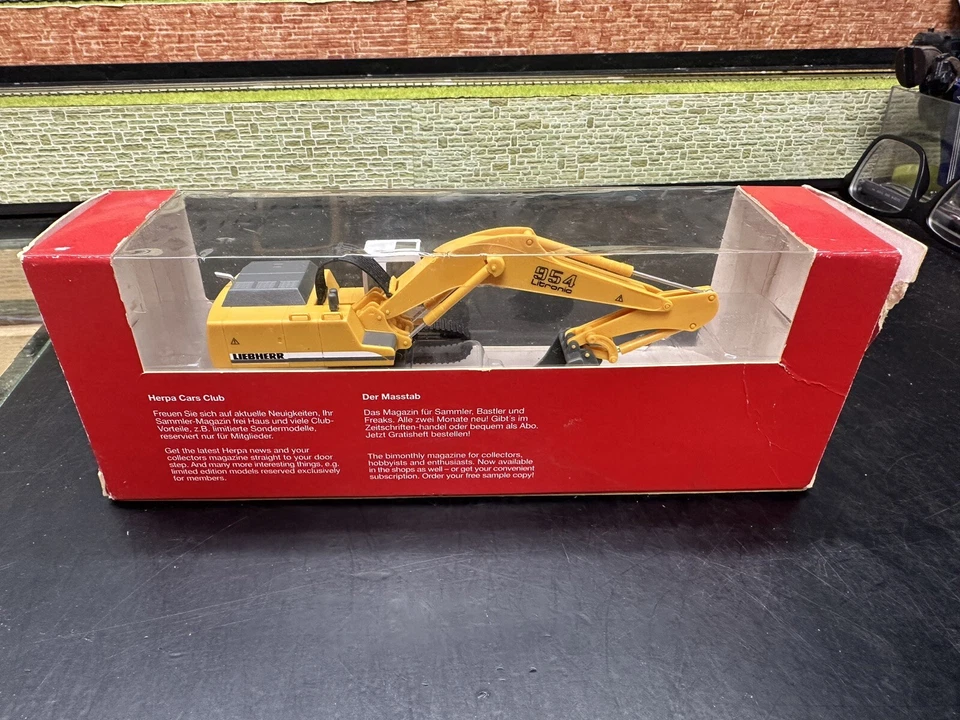Trenino elettrico h0 escavatore cingolato Liebherr 954 Herpa 1:87 nuovo - Immagine 4 di 4