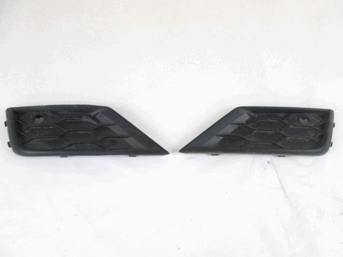 5NA853665A Paar Grids Masken Leisten Stoßstange Vorne Rechte Seite Und