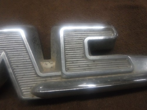 1955,56,57,58,59 GMC Truck Hood Emblem Used OEM # 2335510 - Afbeelding 4 van 13