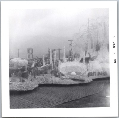 Vtg Snapshot Underwater Adventure Floral Parade Float Monterey Park 1959
