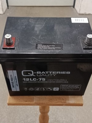 Minn Kota 12LC-75 12V 77Ah Batterie + Portable Ladegerät   Boot / Angeln