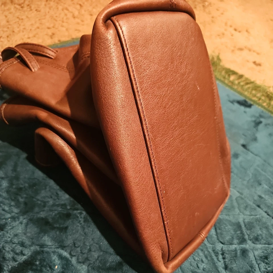 Bolso cubo vintage Coach Legacy cuero marrón 9165 - 12"x12" Foto 4 de 4