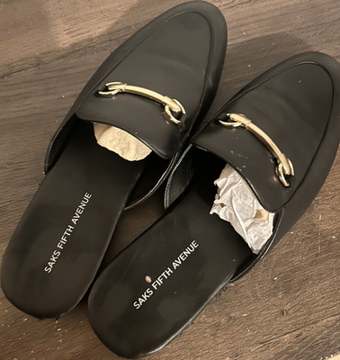 Saks Fifth Avenue Black Leather Slip-On Loafer Flats Almond Toe Logo US 9.5