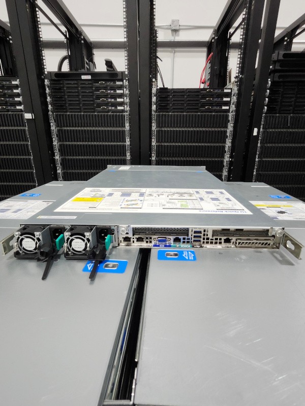 Intel 1U 8SFF Server 2x Gold 6136 24-Core 3.0GHz 512GB RAM 2x3