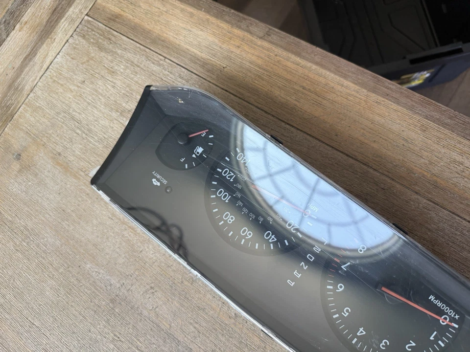 Toyota Avalon 2004 velocímetro cuadro de instrumentos 221.420 millas 83810-07060 Foto 3 de 4