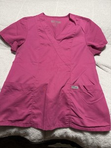 Grey's Anatomy by Barco Women’s Medical Scrub Top Size M Pink Solid 