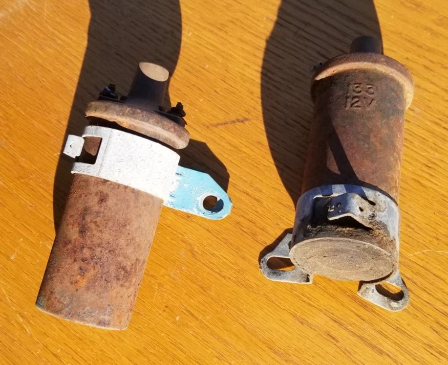 Coils & Brackets PARTING 1963 Pontiac Grand Prix & Bonneville GTO - Image 2 of 4