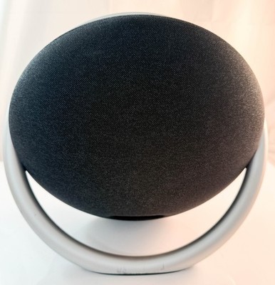 Harman Kardon Onyx Studio 8 Wireless Bluetooth Speaker - Black SR