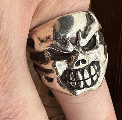 TRAVIS WALKER Med Chomp Skull Ring W/Pouch & Authenticity Cards | eBay TRAVIS WALKER Med Chomp Skull Ring W/Pouch & Authenticity Cards | eBay