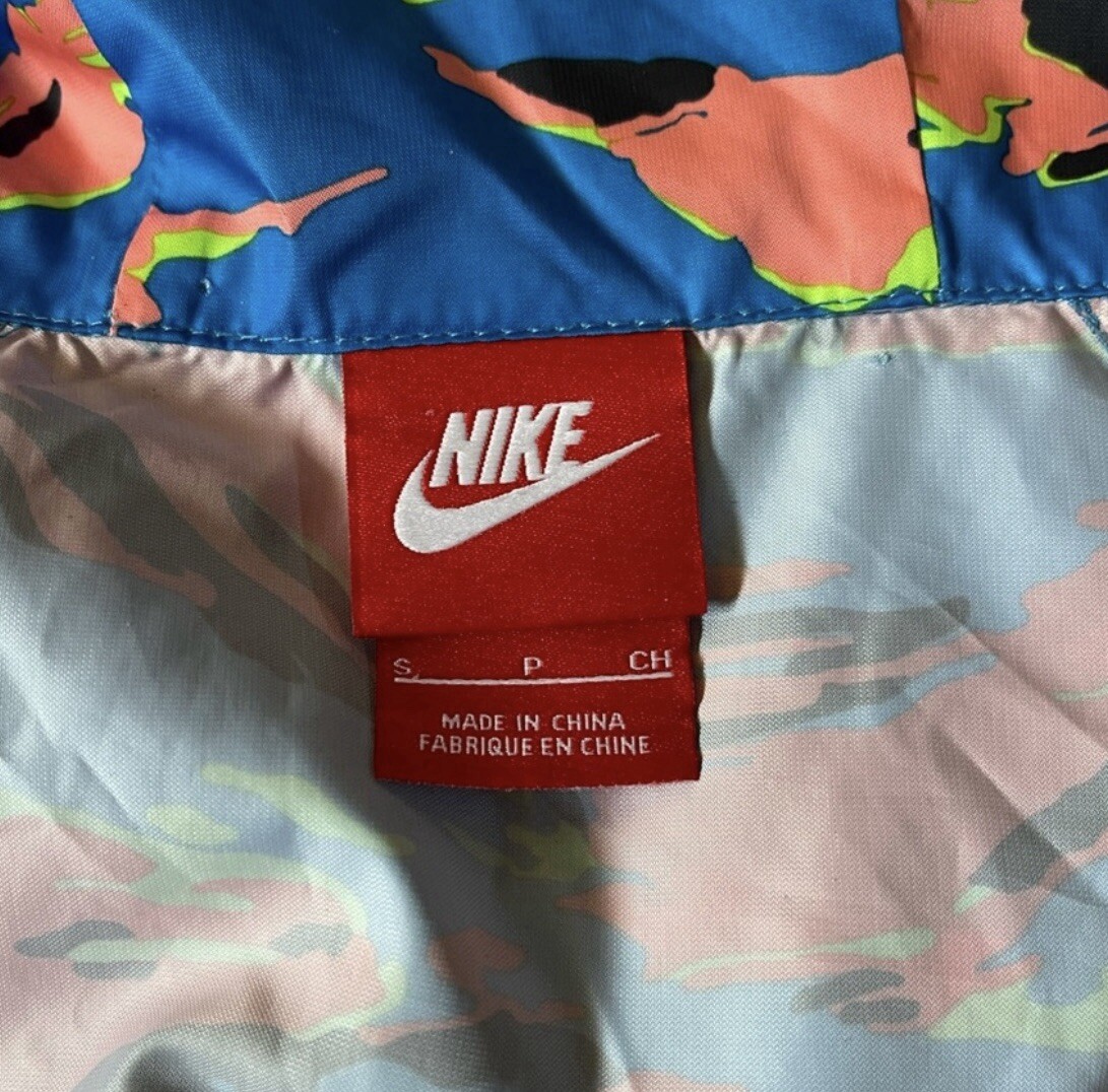 🍄 NIKE Lightweight Packable Graphic Camouflage T… - image 5