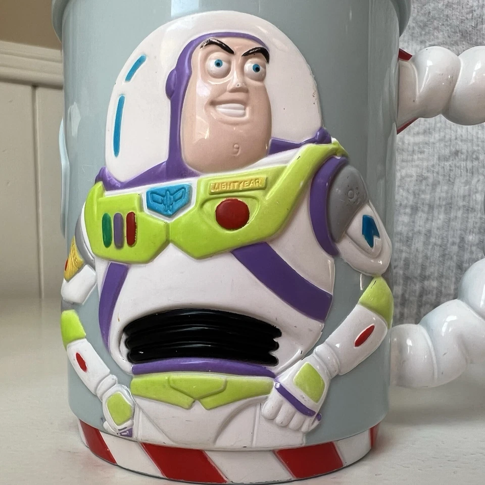 2 tazas de plástico Pixar Toy Store de Disney 1996 Buzz Lightyear y Woody Ocean Spray Foto 3 de 4