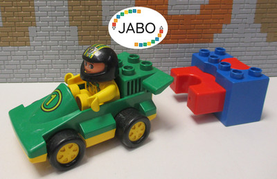 ( Q 5 ) Lego Duplo race car with launch ramps