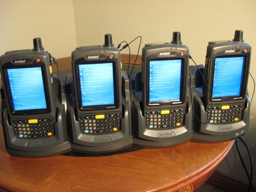 SYMBOL MOTOROLA MC7004-PKCDJQHA70R LOT OF 4+ETHERNET CRADLE KIT 2-D BARCODE MC70 - 第 1/12 張圖片