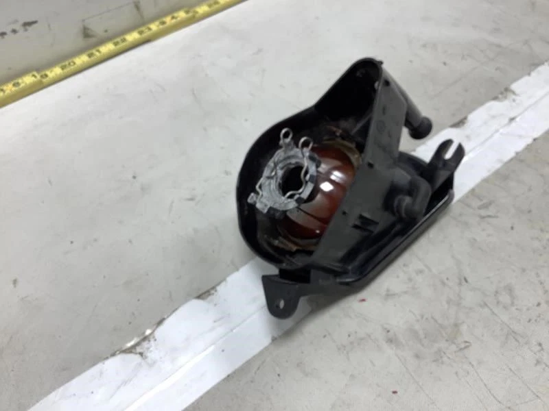 2006 奥迪 A3 HATCHBACK 前右乘客侧雾灯 HELLA 带散光灯 — 第 4/4 张图片