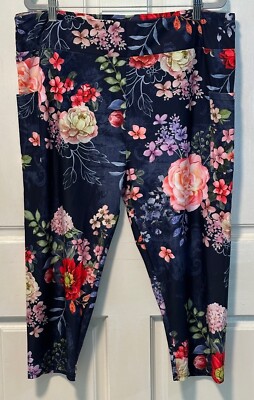 Custom Buttery Soft Floral Capri Leggings w/ Pockets - TC2 Fits 16-26