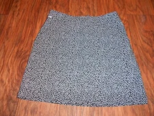 Nivo womens golf skirt size 4 MINT cond athletic skort