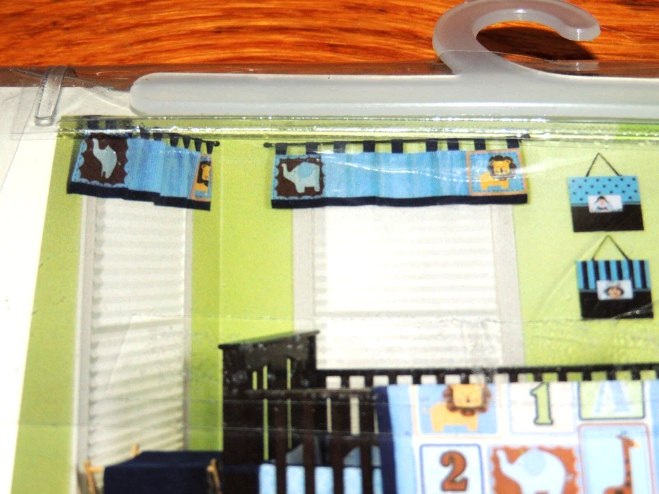 Trend Lab JUNGLE 123 WINDOW VALANCE LION ELEPHANT BLUE 56X15 BABY NURSEY TAB TOP - Imagem 3 de 3