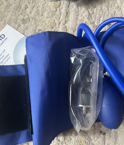 Aneroid Sphyomanometer Blue Adult Size Cuff - Picture 5 of 9