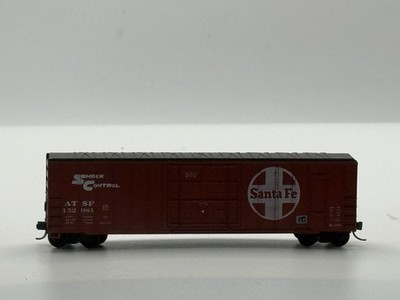 Ho Scale Accurail Double Door Santa Fe A.T.S.F 152 081 Super Shock Control 