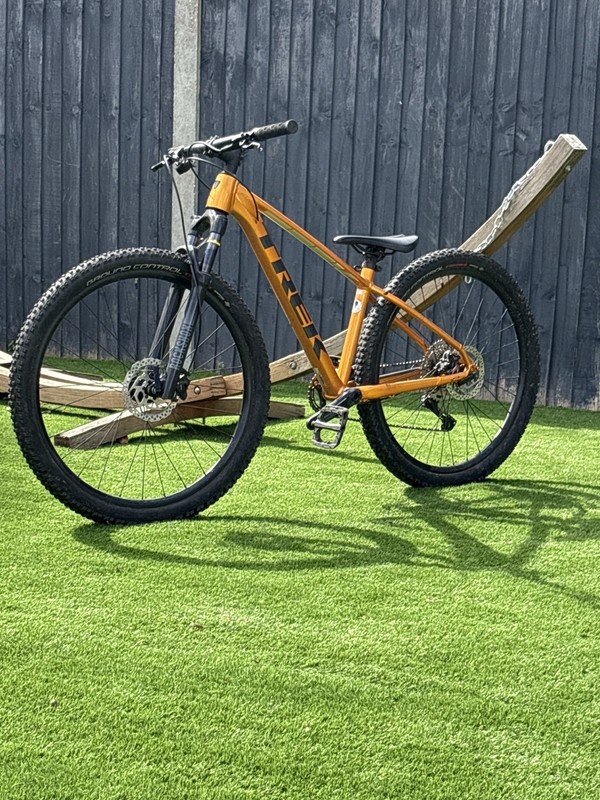 Trek X-Caliber 7 29er Hardtail Bike Excellent Condition