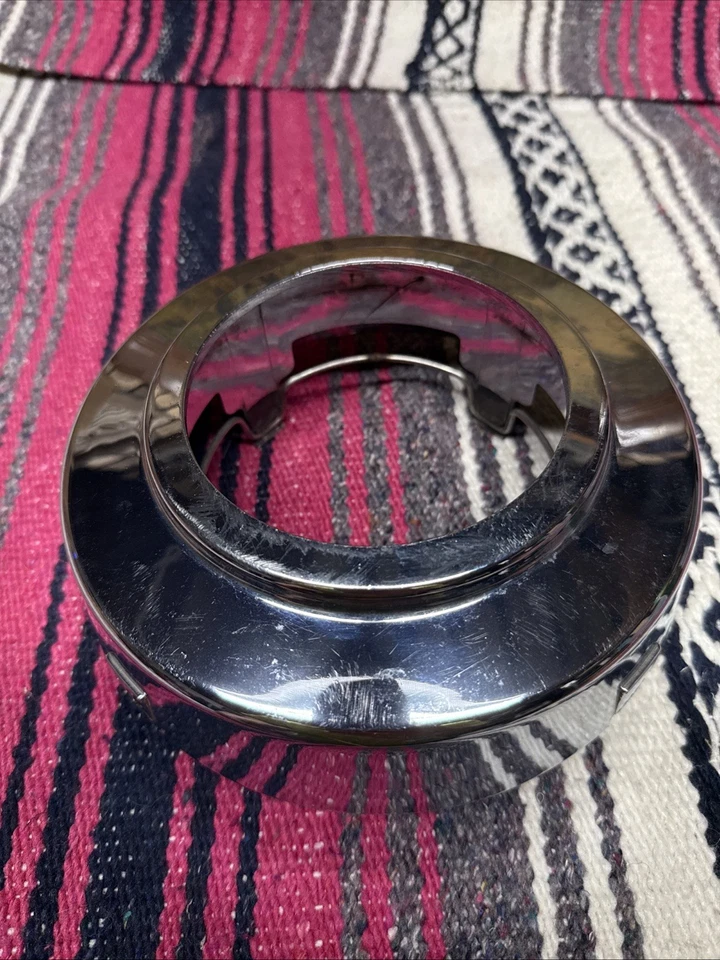 Tampa central dianteira aberta cromada fabricante de equipamento original Ford F250 F350 1995-2004 F5TA-1A096-TA/SA - Imagem 2 de 4