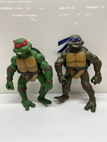 Vintage Teenage Mutant Ninja Turtles (TMNT) Action Figures Lot of 2
