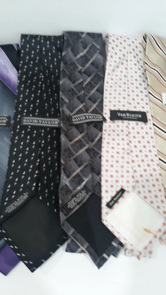 Corbatas para el cuello geométricas y multicolores mezcladas a WEEK (7) ¡¡Usadas y buenas!!️ Foto 3 de 4