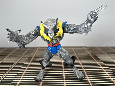 ToyBiz X-Men Mutant Monsters Werewolf Wolverine Marvel 1996