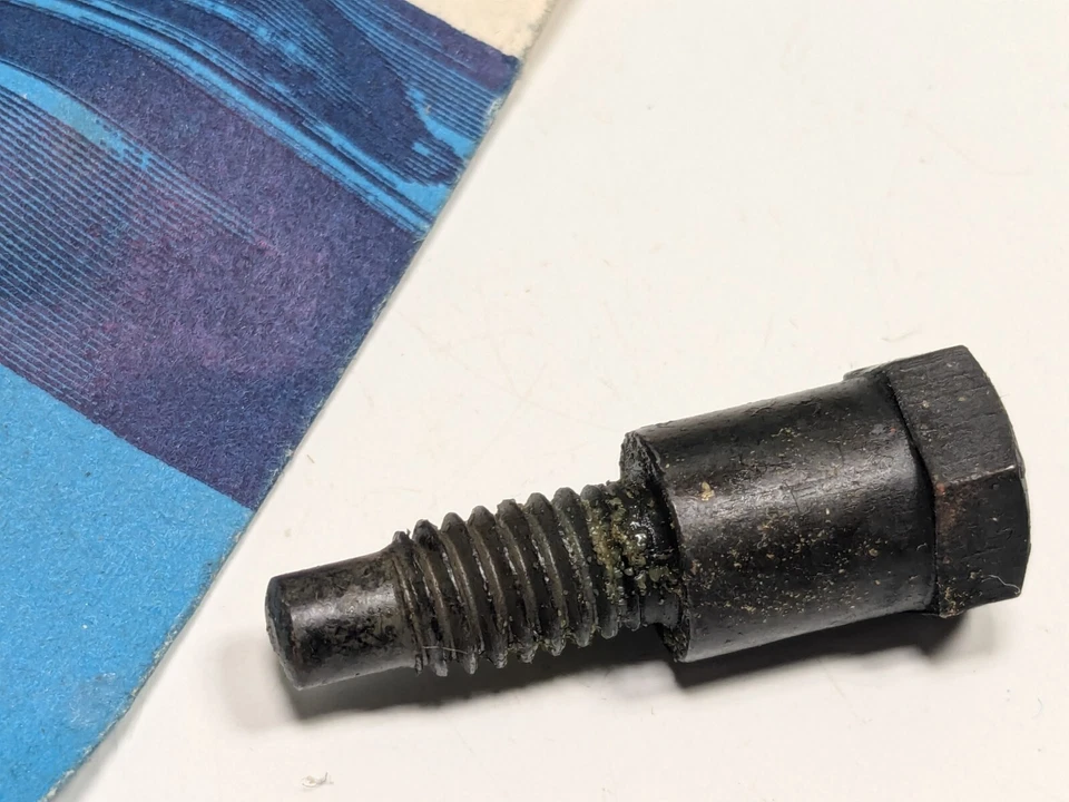 Nuevo de Lote Original Ford Torino 1974-76 65M Banco Dividido Asiento Delantero Tornillo Pivotante Foto 2 de 3