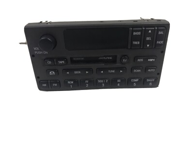 2001-2002 lincoln town car 117.7 wheel base audiophile cassette CD