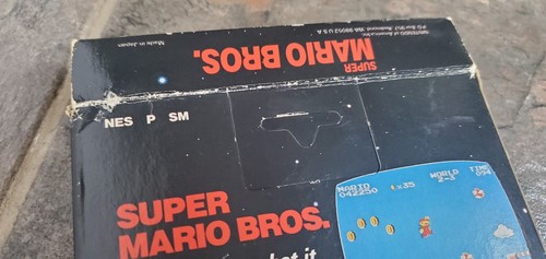 Super Mario Bros. 1 Nintendo NES Hang Tab BOITE NOIRE 5 vis complet sans Rev-A !! - Photo 19 sur 23