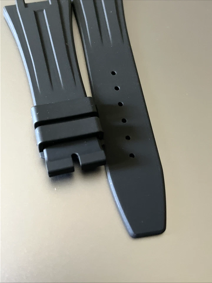 Correa de reloj negra RUBBER B APB41 AUDEMARS PIGUET MODELOS OFFSHORE 26mm HECHA EN SUIZA Foto 4 de 4
